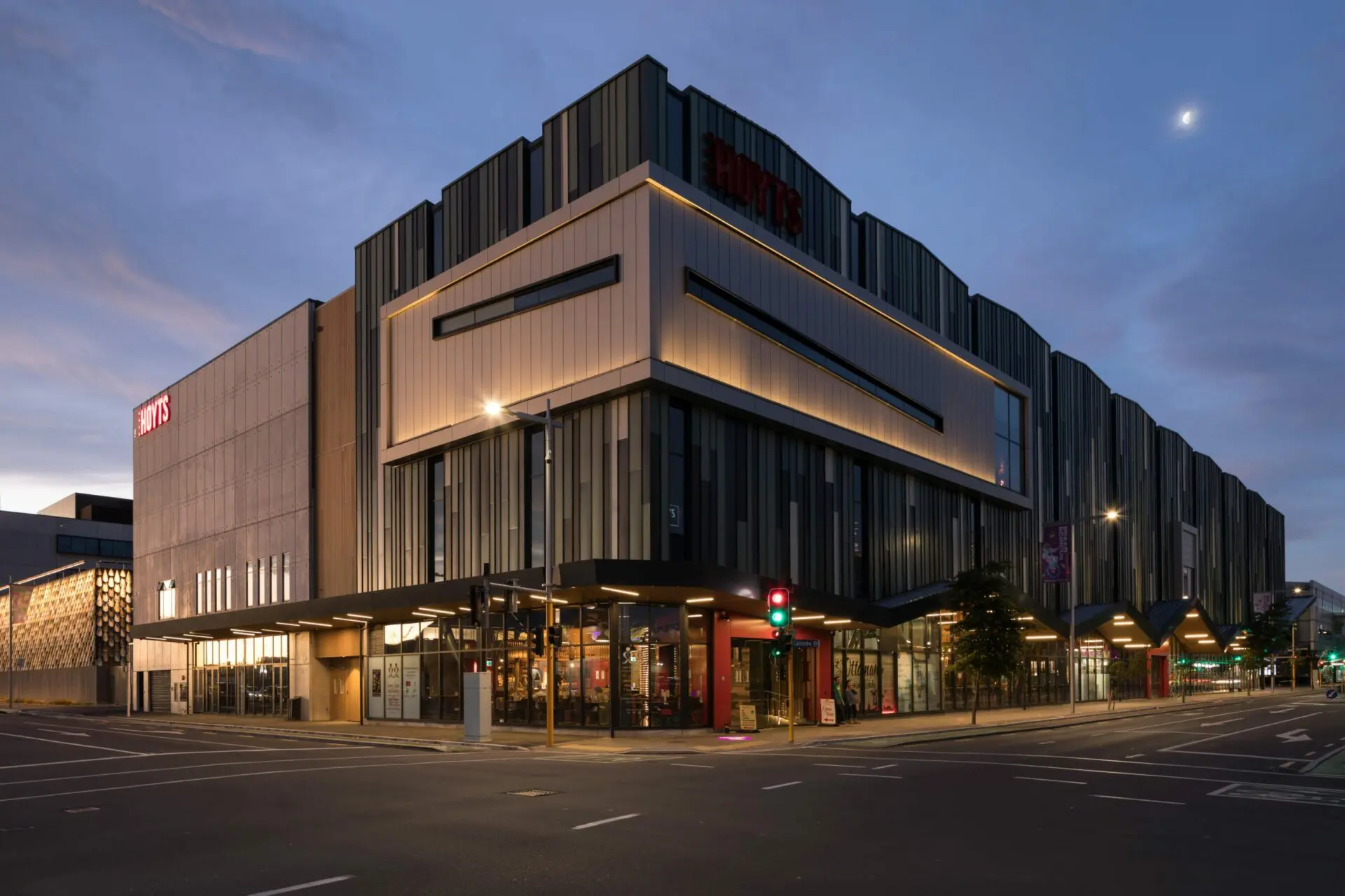 hoyts - image 6